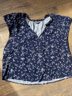 GAP Navy Blue Ditsy Floral V-Neck Blouse - Size XL